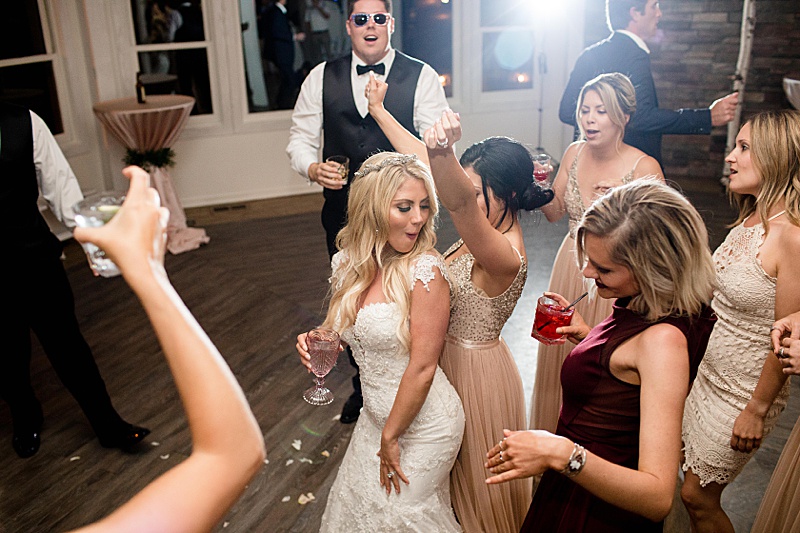 Guests dancing at Wedgewood Boulder Creek wedding.